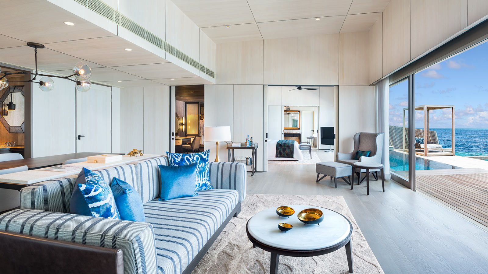 جناح فوق الماء في منتجع سانت ريجيس